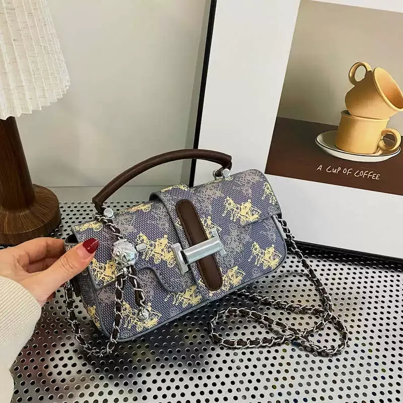 High-end retro chain bag for women 2025 new style niche high-end small square bag messenger bag