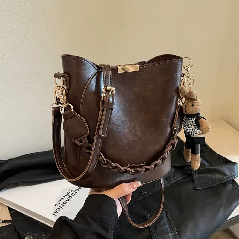 Retro hand-held basket bag, fashionable bucket bag, shoulder bag