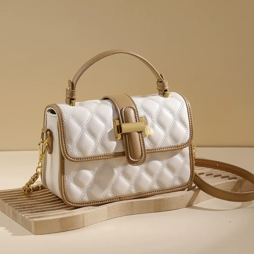 This year's popular fashion chain crossbody bag handbag small square bag