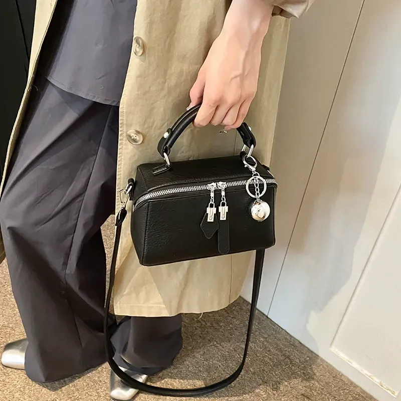 Retro simple Boston shoulder crossbody bag small square bag