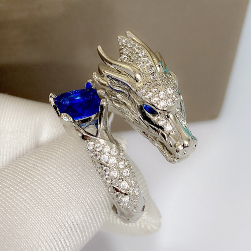 Full diamond Tyrannosaurus Rex ring design personality trend sapphire ring