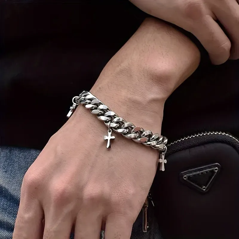 Bracelet personality fashion temperament simple bracelet titanium steel cross bracelet