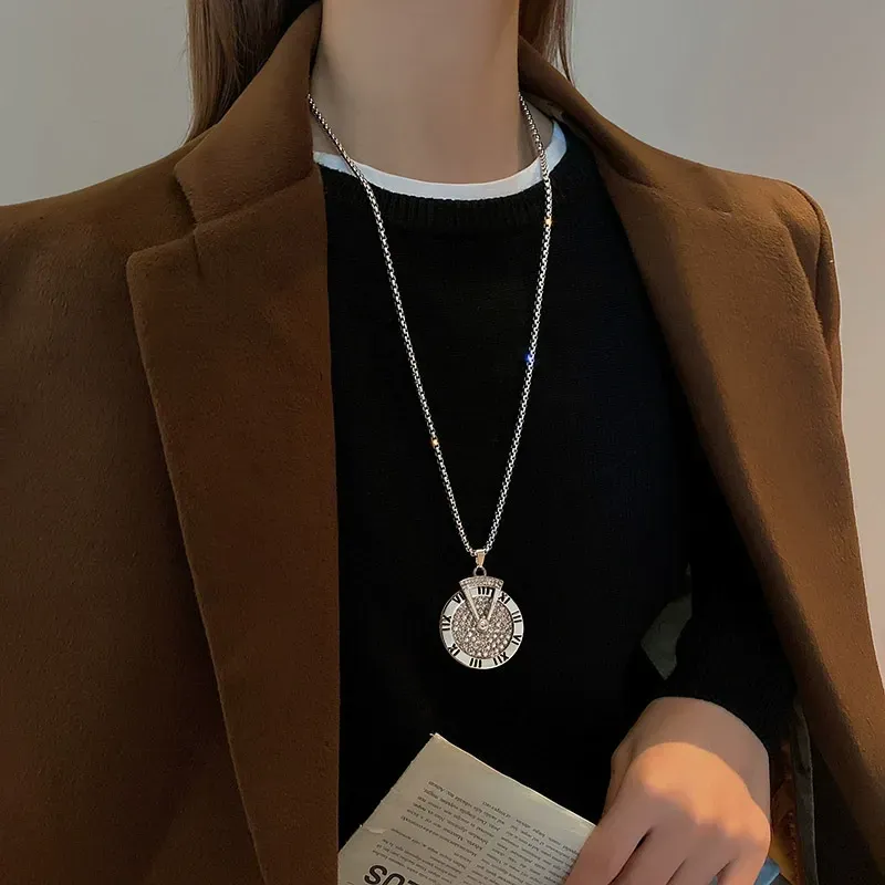 Roman numeral sweater chain, long necklace for men, hip-hop, versatile, rotating pendant