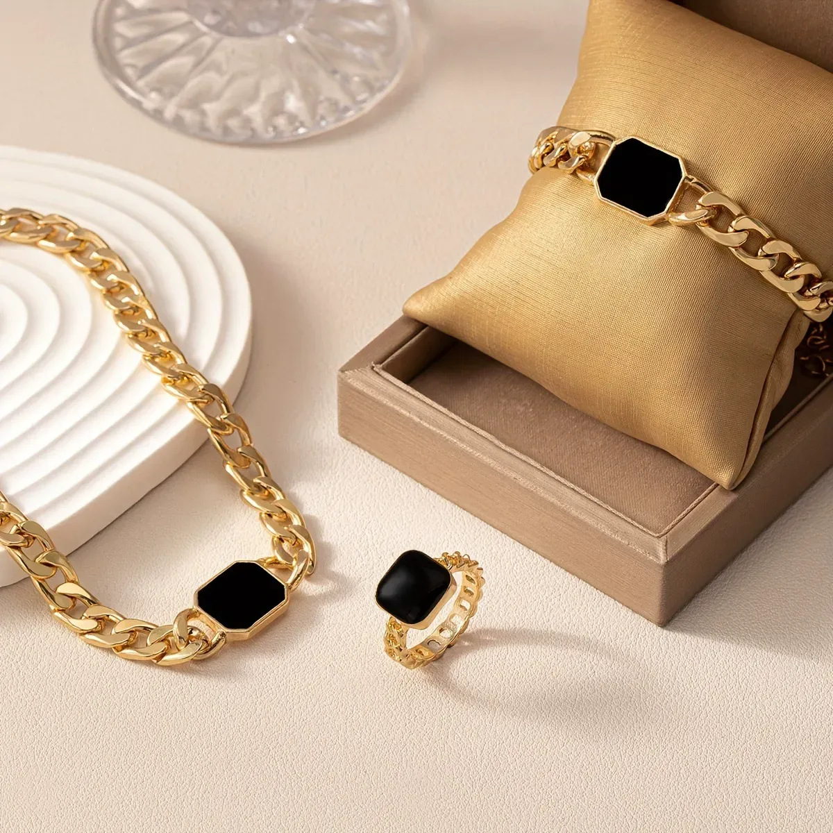 Temu hot-selling simple personality jewelry European and American exaggerated geometric square chain necklace bracelet ring 3-piece set