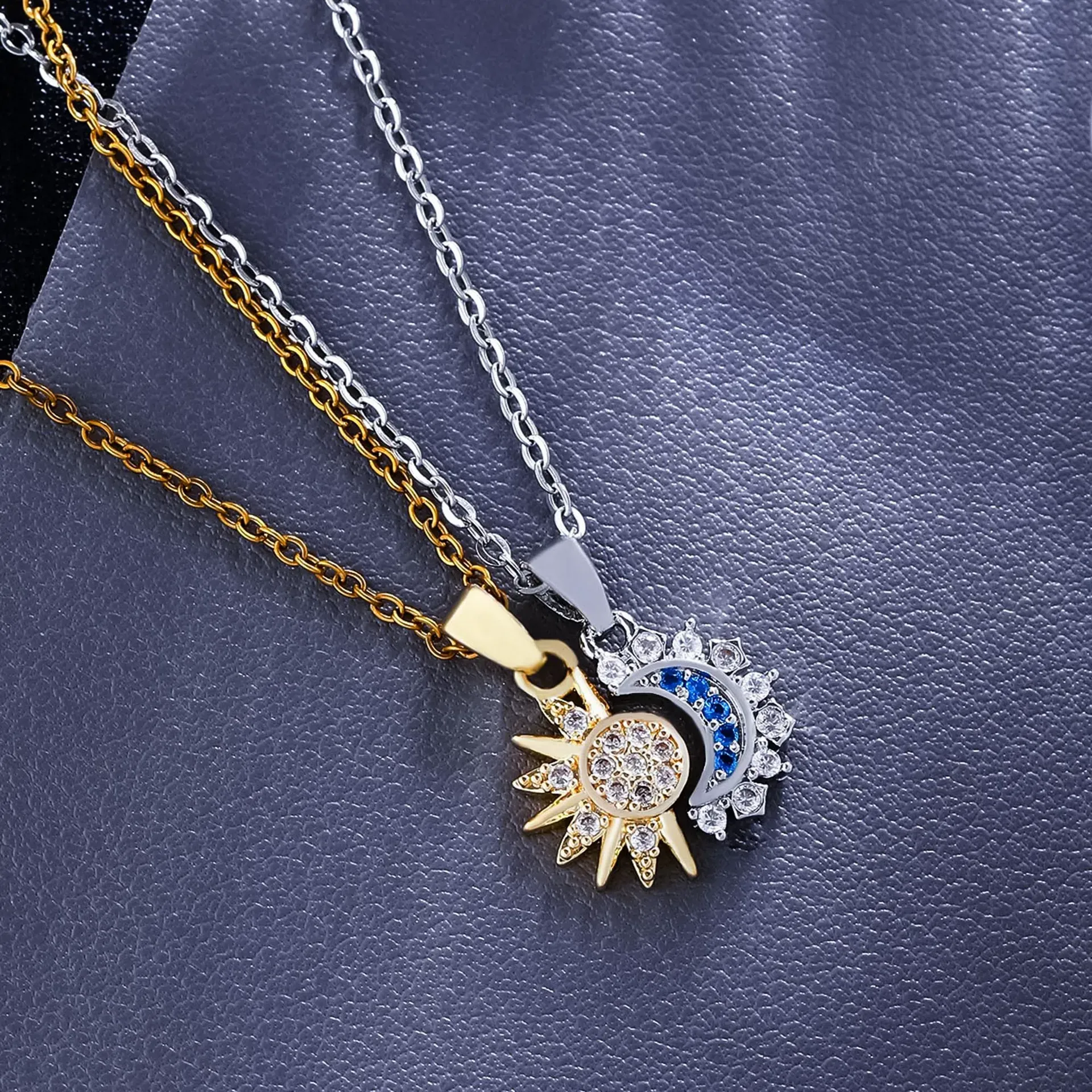 Popular Sun and Moon Necklace Set Two-Color Diamond Couple Clavicle Chain