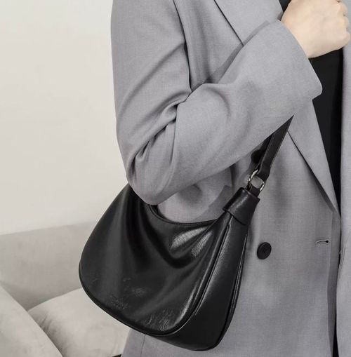 Niche retro armpit bag female 2025 new fashion shoulder soft leather bag