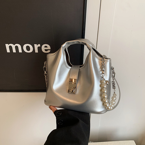 New silver bag, super hot handbag shoulder bag