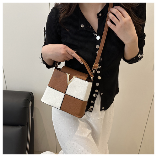 Fashion 2025 new simple handbag shoulder bag for women