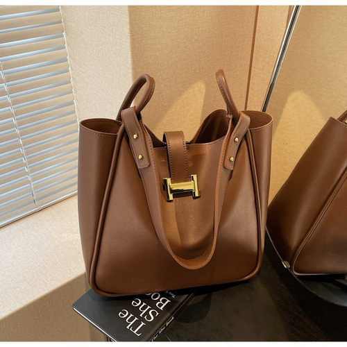 Popular women's bags 2025 new simple bucket bag