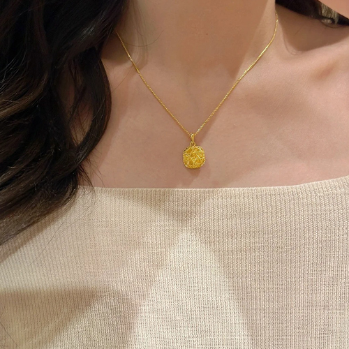 Sparkling brushed sugar cube necklace, titanium steel clavicle chain that won't fade accessories.