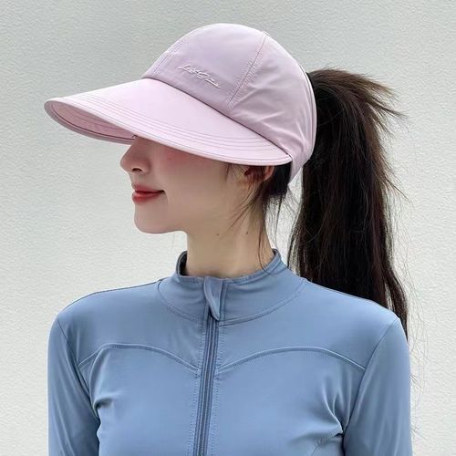 PVC Sun Visor with Super Brim in Summer Ladies Baseball Cap Is Light, Breathable, Quick-drying and UV Protection.