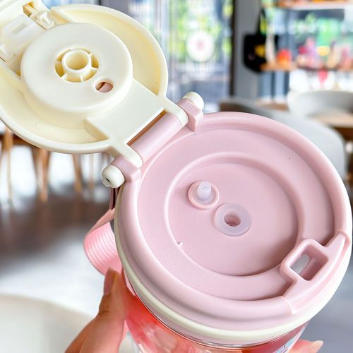 Large-capacity dual-drink plastic cup, stylish and cute tea and water separation design, portable straw cup for summer.