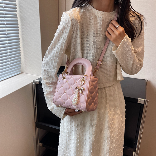 New pink textured fashion handbag, casual shoulder bag