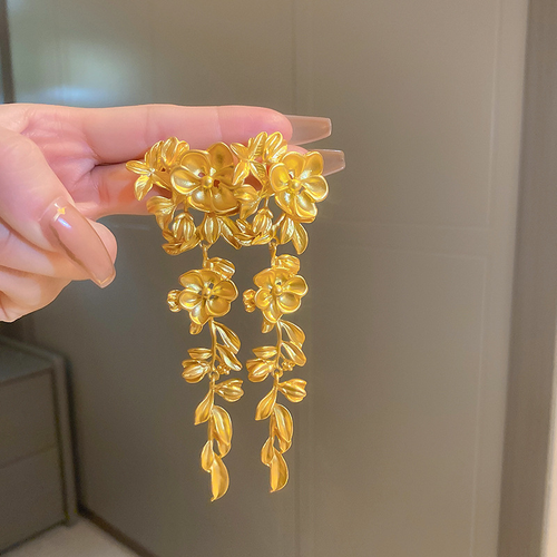 Flower and leaf earrings Heavy metal style earrings