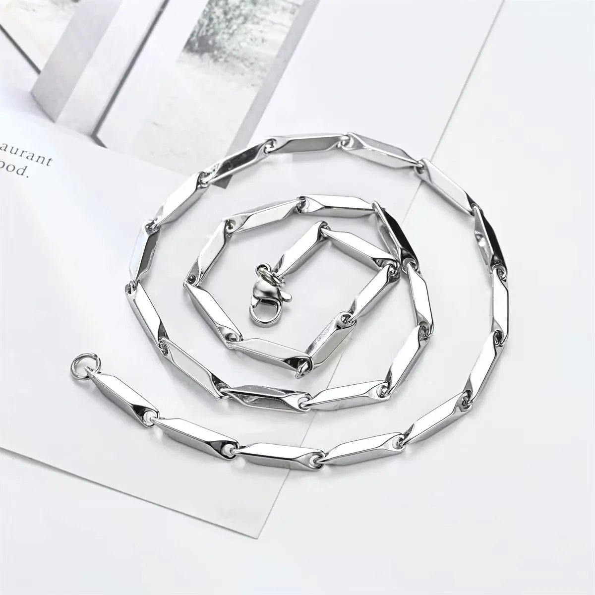 Men's hot selling Mobius titanium steel necklace, colorfast diamond necklace