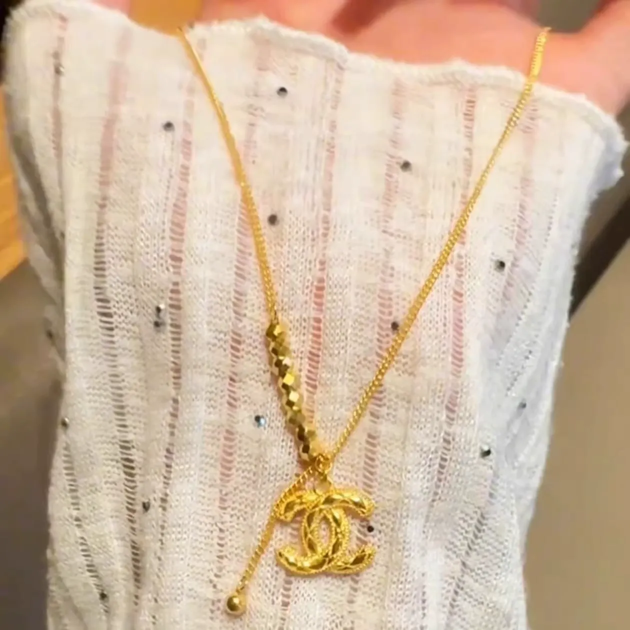 Gold-plated double C necklace, letter clavicle chain that won't fade over time.