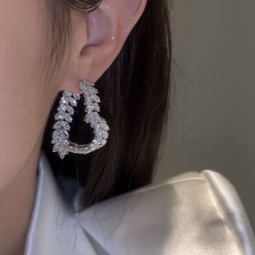 Fashion Zircon Heart Earrings Temperament Luxury High Grade Earrings Fashion Personalized Versatile Design Earrings