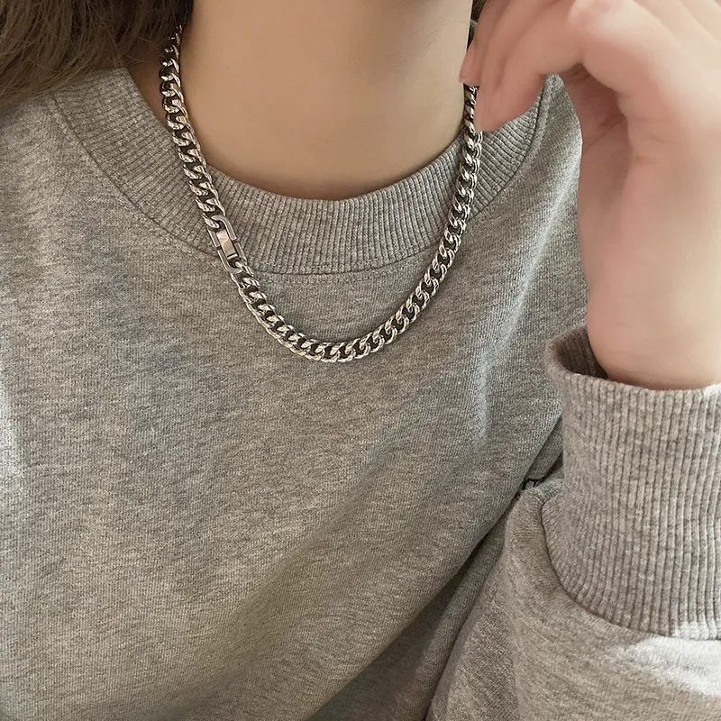 Simple Cuban chain for men and women, no fading, versatile titanium steel chain