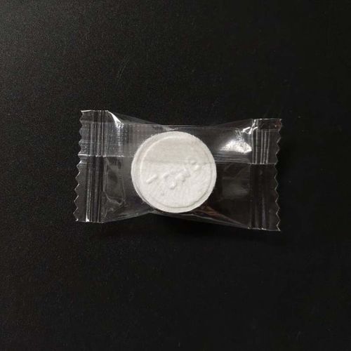 Travel-Sized Compressed Facial Towels - Single-Use Makeup Removal & Cleansing Wipes (150-Pack, Clear Pouch)