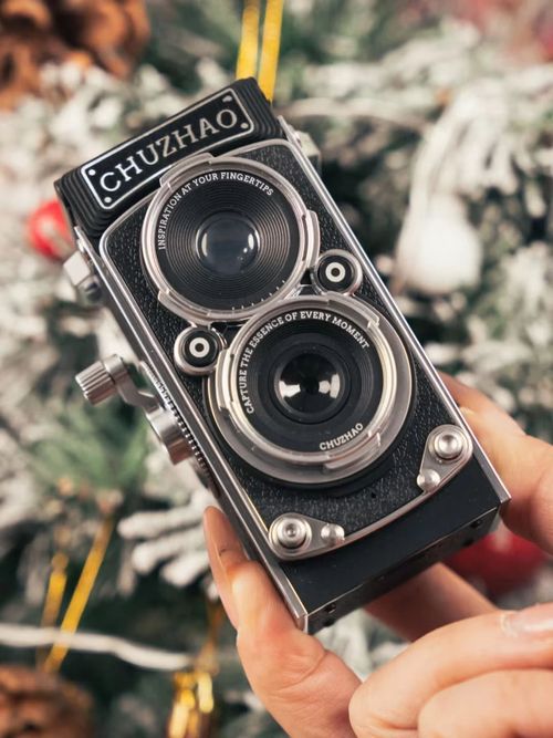Digital Vintage Mini Camera 1080P FHD Video 12MP Autofocus Point and Shoot Digital Camera Card Compact Small Vlogging Camera