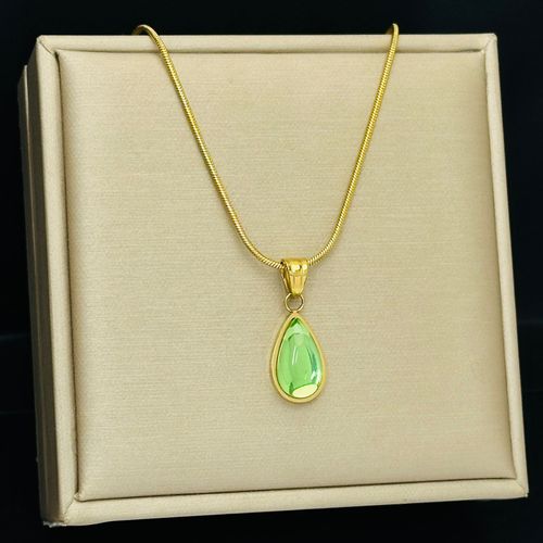 Niche French Style Collarbone Chain Pretty Titanium Steel Water Drop Glass Hypoallergenic Necklace for Women Fashion Jewelry