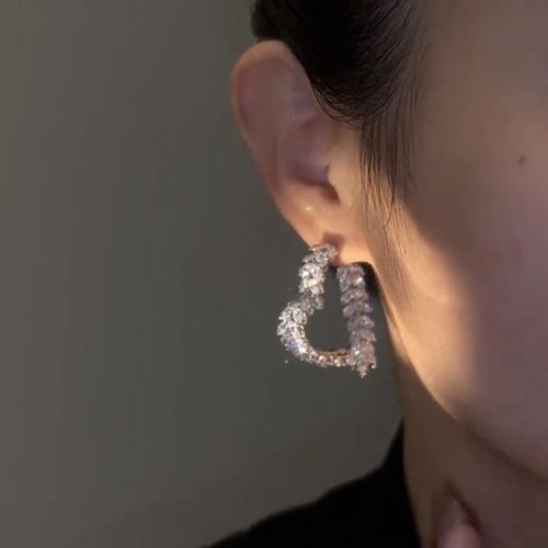 Fashion Zircon Heart Earrings Temperament Luxury High Grade Earrings Fashion Personalized Versatile Design Earrings