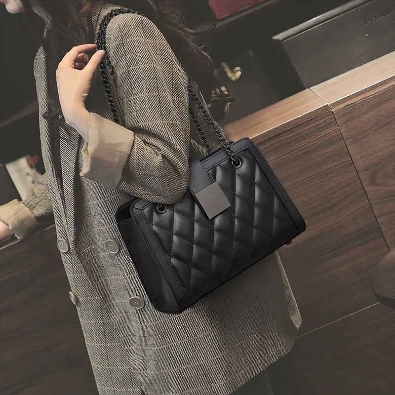 New women's bags, crossbody bags, chain bags, fashionable and versatile shoulder bags, small square bags