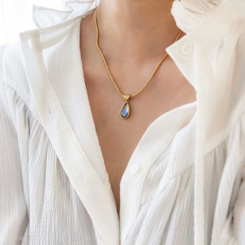 Niche French Style Collarbone Chain Pretty Titanium Steel Water Drop Glass Hypoallergenic Necklace for Women Fashion Jewelry