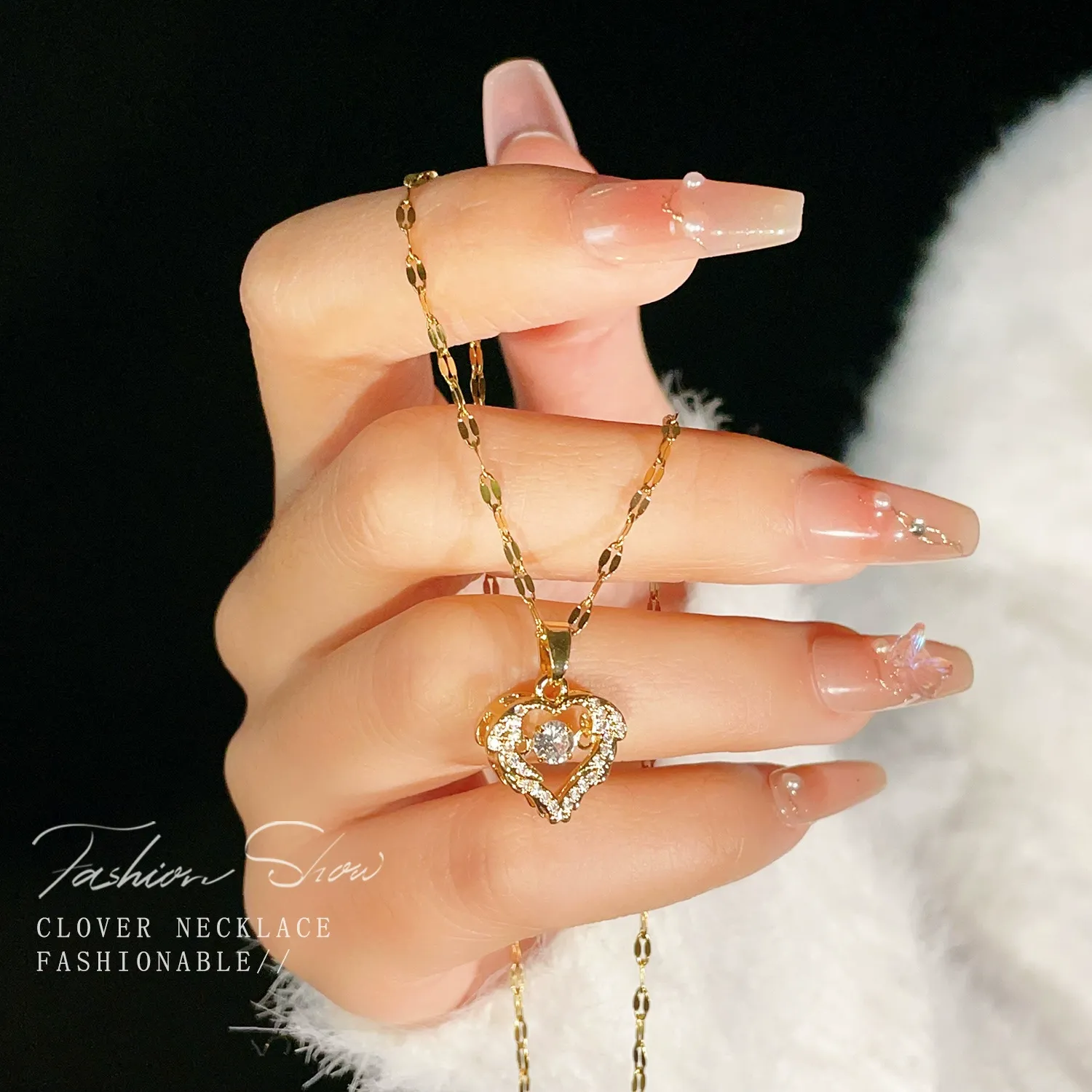 New dynamic Ocean Heart Necklace for Women