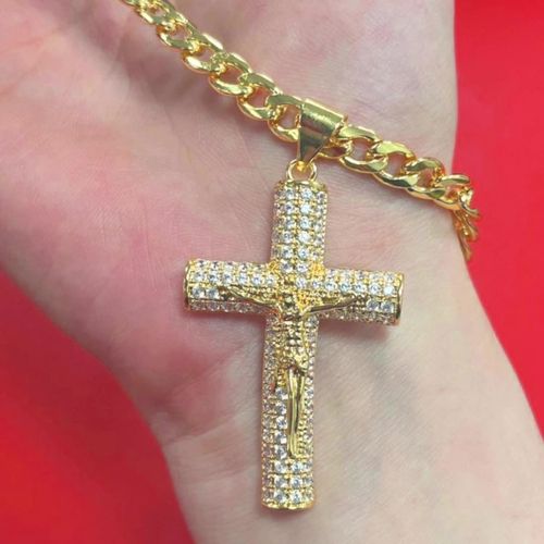 Cross diamond freshwater Cuban chain necklace with pendant