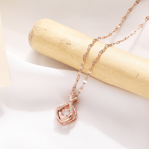 Titanium steel elegant necklace for women, colorfast and sophisticated clavicle chain