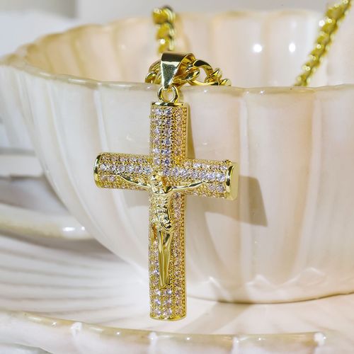 Cross diamond freshwater Cuban chain necklace with pendant