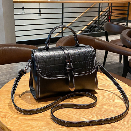 Simple crossbody bag for women, stylish handbag