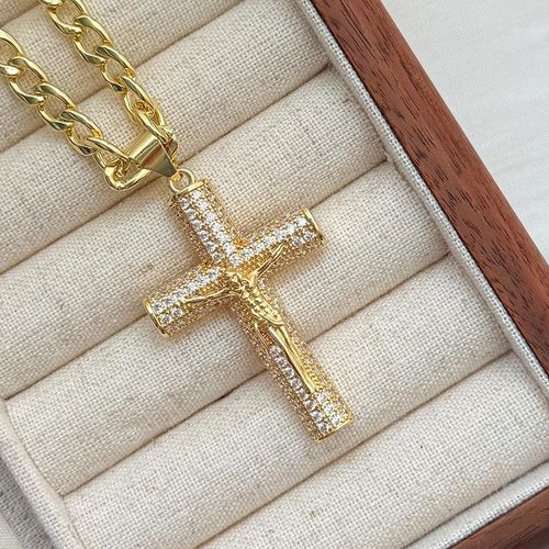 Cross diamond freshwater Cuban chain necklace with pendant