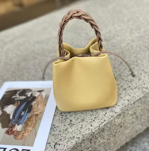 Niche design genuine leather bucket bag for women High-end exquisite woven handbag