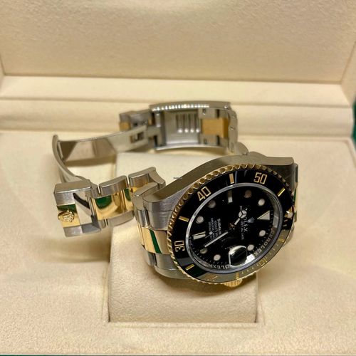 WISH  Submariner men's quartz calendar watch