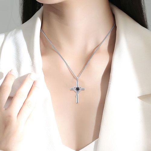Creative Heart-shaped Projection Cross Necklace with Bible Passage Elements, Made of Pure Copper with Electroplating Craft, Light Luxury Style, Fashionable and Versatile, Colors Shipped Randomly