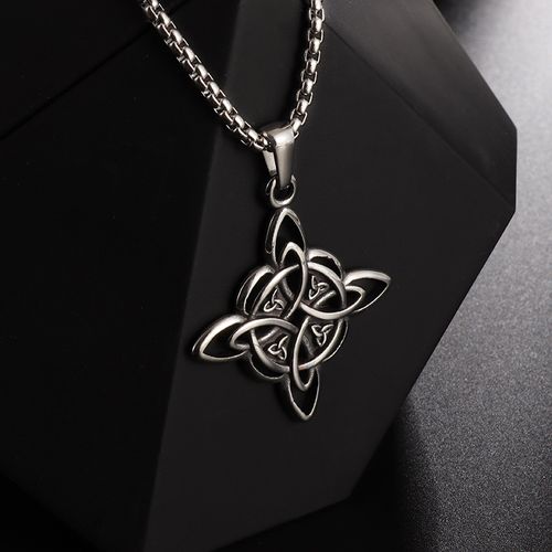 Celtic Knot Necklace Lucky Protection Amulet Unisex Everyday Wear Gift