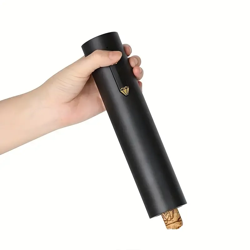 A Portable Electric Wine Opener With USB Charging, Can Be Used 50 Times After Full Charge, Featuring A Simple And Compact Design, This Automatic Wine Opener Is The Perfect Gift For Wine Lovers And Sommeliers.