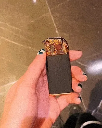 (Local warehouse)Local warehouse🔥The best gift for a man.👇Windproof Lighter Vintage Watch Bezel Jet flame Torch！