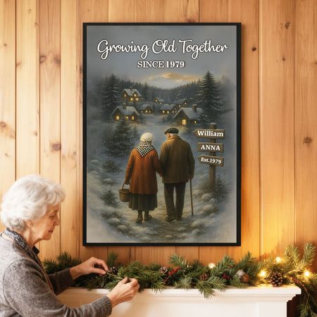 Altes Paar spaziert durch winterliche Landschaft – personalisiertes Poster