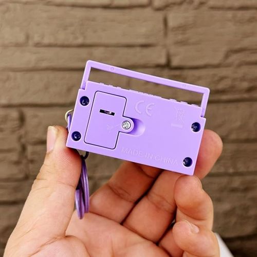 Fashion Retro Radio Shape Keychain Bag Hanging Nostalgic Tape Recorder Pendants Craft Small Speakers Key Holder Girl