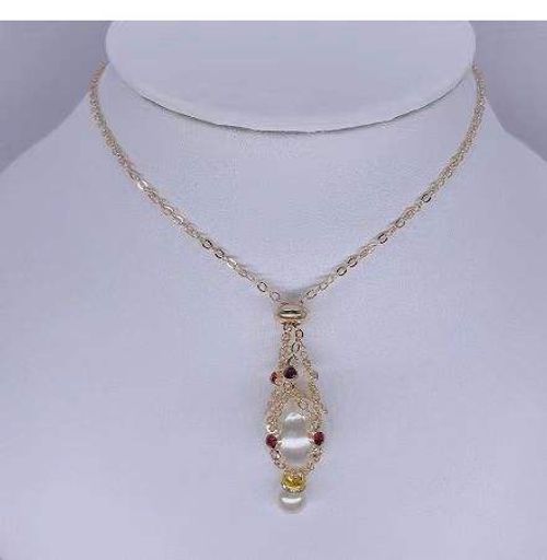 Vintage pearl mesh pocket necklace