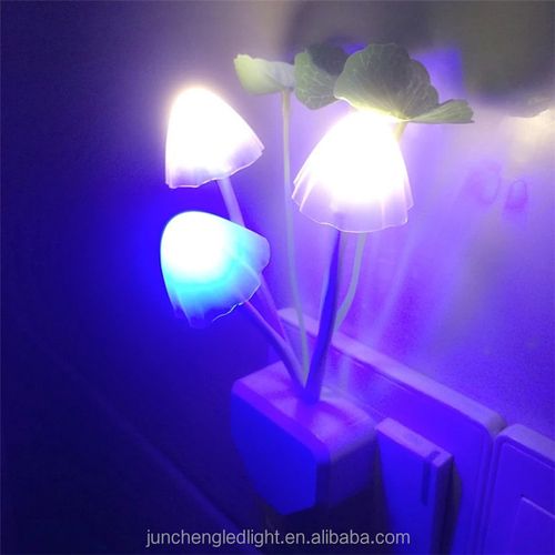 Luz de presença LED que acende automaticamente à noite, luz de presença colorida que muda de cor, candeeiro de parede