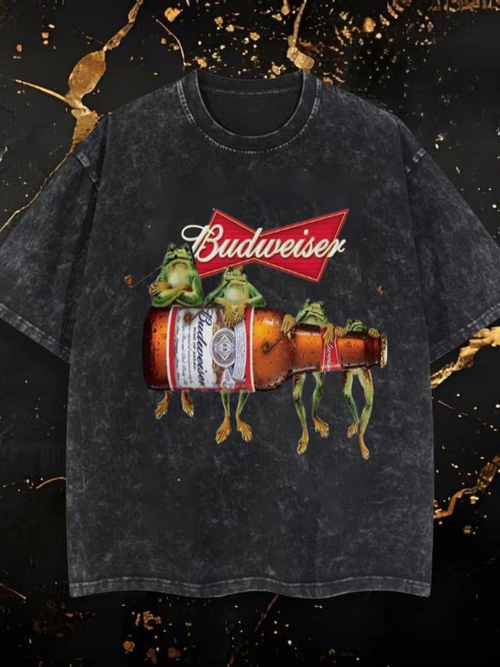 Funny Budweiser Frog Beer Drinking Men Graphic Tee - Retro Distressed Print Short Sleeve Crew Neck Casual Top - Cool Gift for Beer Lovers, Bachelorette Party, St Patricks Day Celebration and Summer Outfit