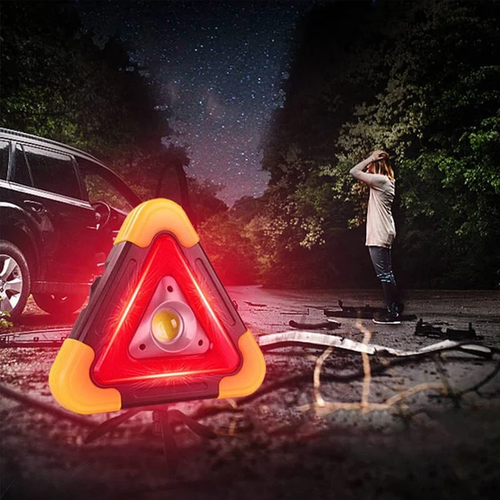 3-IN-1 solar emergency triangle warning light at the roadside