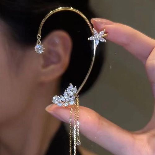 Sparkling Long Tassel Crystal Stars Ear Clip Earrings Without Piercing Women Exquisite Wedding Jewelry Star Ear Cuff