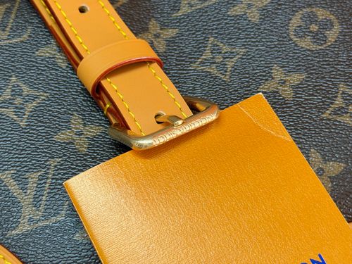 LV  01   Top original version  Cash on delivery