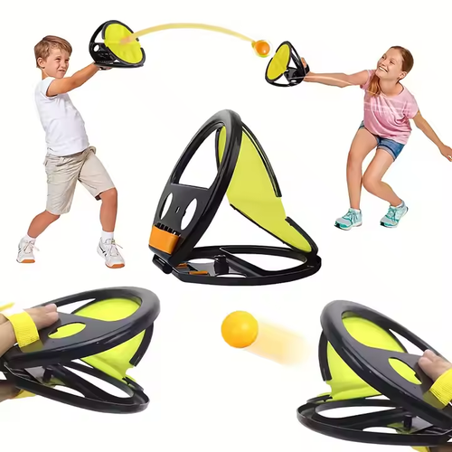(Get two rackets and 4 balls) Throw and catch the ball in Bouncing Ball, which can be played both outdoors and indoors
