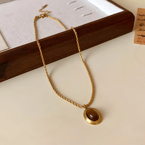 Vintage elegant titanium tiger eye stone pendant necklace, no mosaic, suitable for daily and party wear, suitable for all seasons